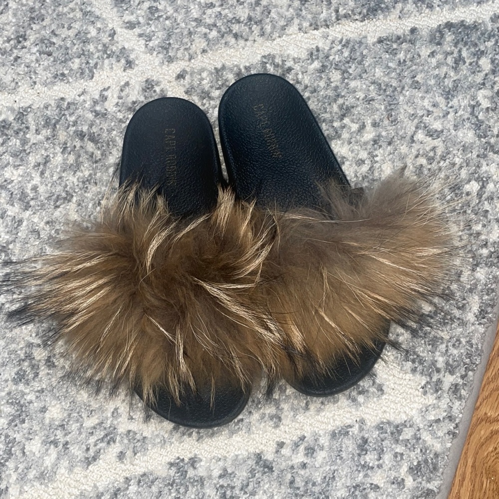 Cape Robbin Fur Slipper/ slides / Shoes